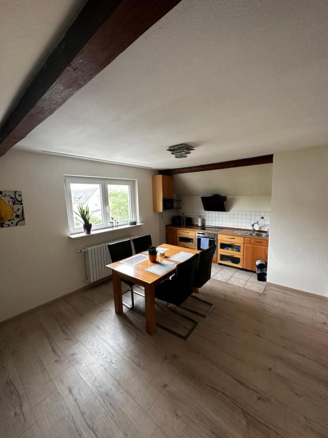 Schoene Ruhige Wohnung In Anliegerstrasse Ессен Екстер'єр фото